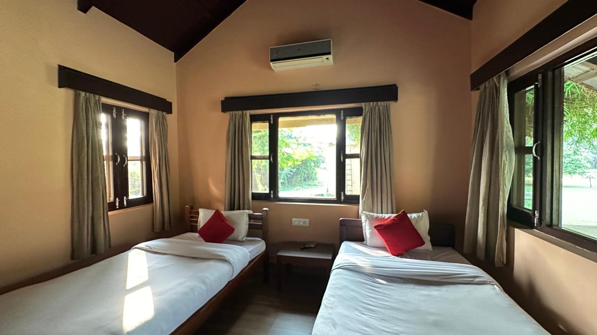Lumbini Buddha Garden Resort Eksteriør billede